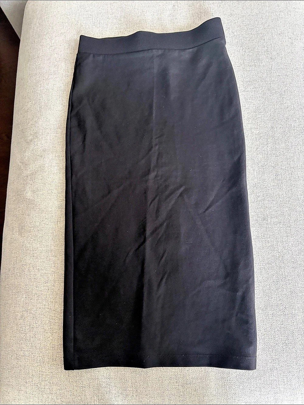 Zara Women'Small Midi Skirt in Black Size Small Like New
